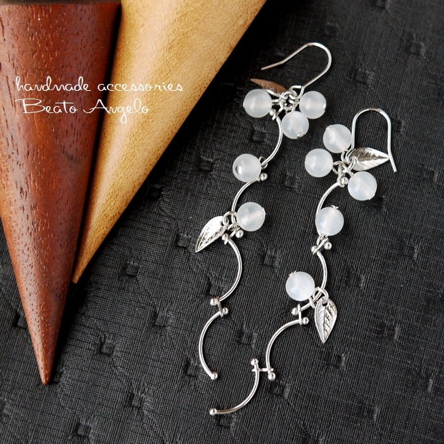 ■+angelo+高品質★天然石ムーンストーンのウェーブピアス(p-012)S ホワイト 拍卖