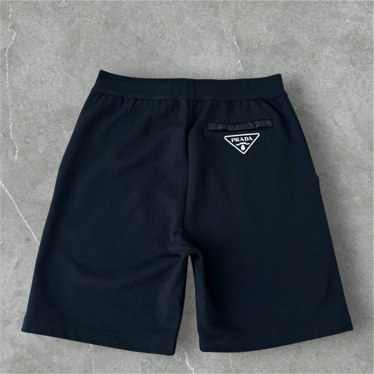 【新品未使用箱付き】 PRADA プラダ 三角ロゴ スウェット ハーフパンツ ブラック L拍卖