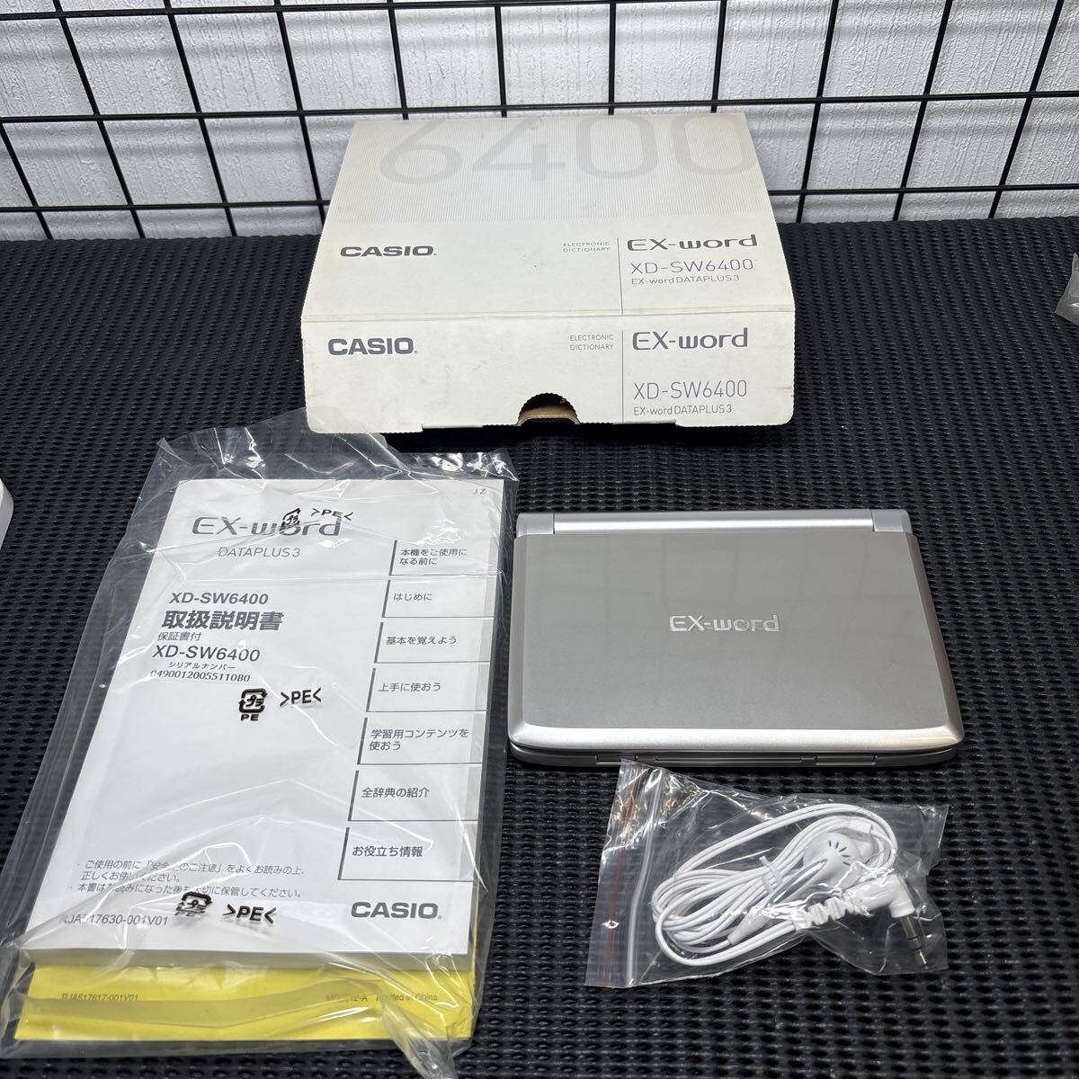 ★大阪/店舗受け取り可★CASIO カシオ 電子辞書 EX-word エクスワード XD-SW6400 動作確認済み 取説 外箱付き★拍卖