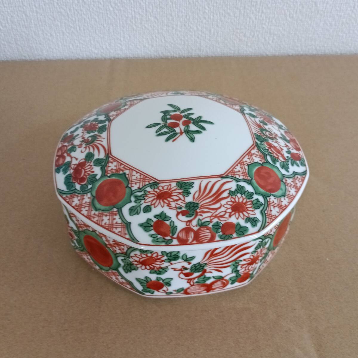 【たち吉】 蓋つき重 赤絵華鳥 新品未使用拍卖