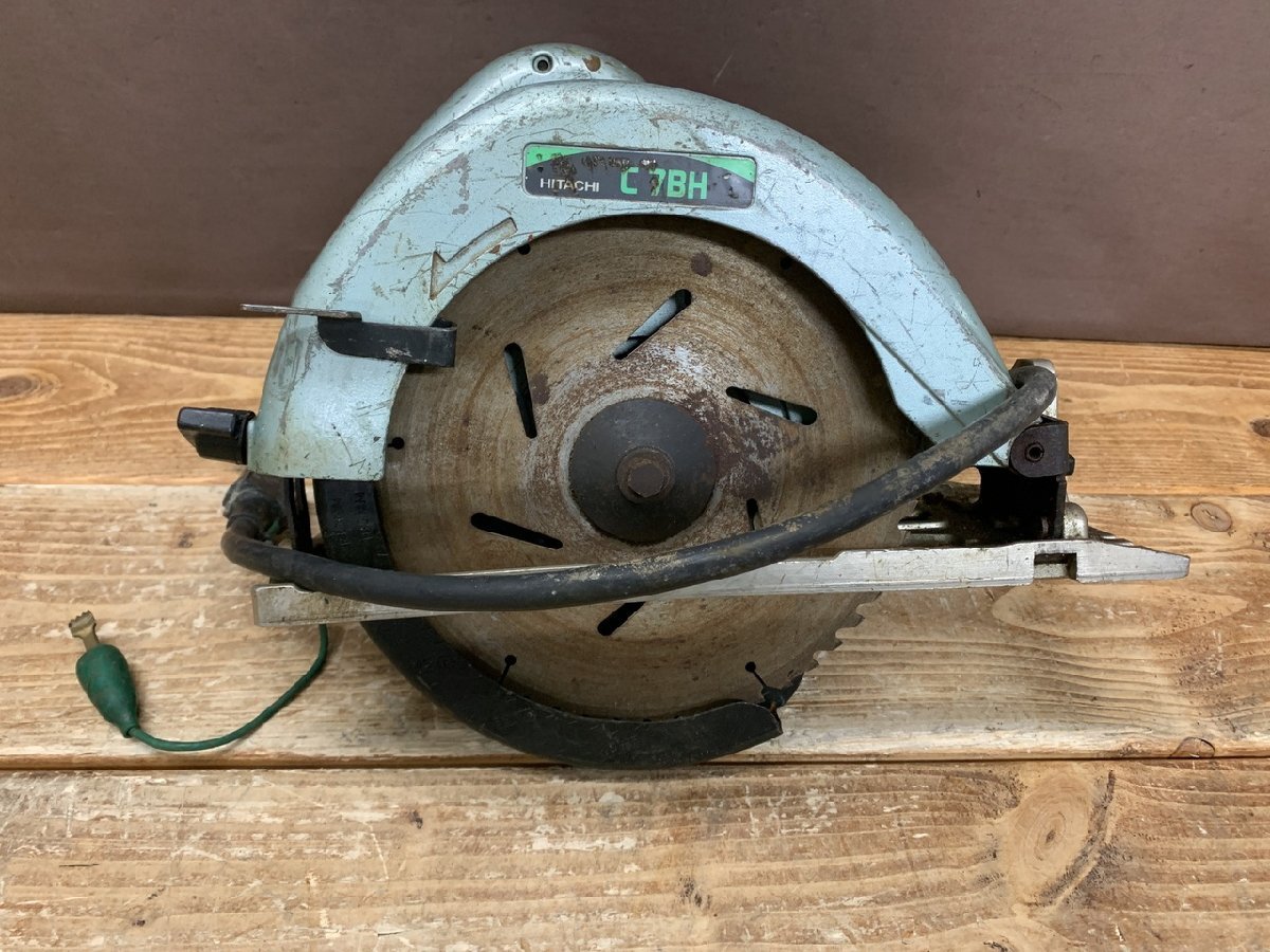 【N-7891】HITACHI 日立 C 7BH 丸のこ 電動 工具 丸ノコ マルノコ 切断機 大工 DIY 通電確認済 東京引取可 現状品【千円市場】拍卖