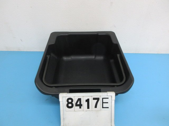 8417E ワゴンR 後期 MH21S MH22S 純正 アンダーボックス BOX ケース 収納 小物入れ Mサイズ拍卖