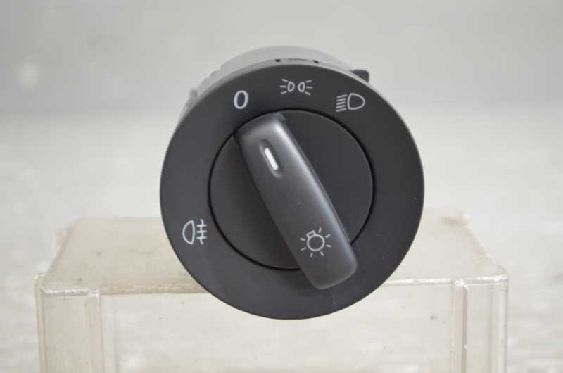 フォルクスワーゲン ゴルフ5 TSi 純正 破損無 取付OK 動作保証 ライトスイッチ 1K0 941 431 P k092103拍卖