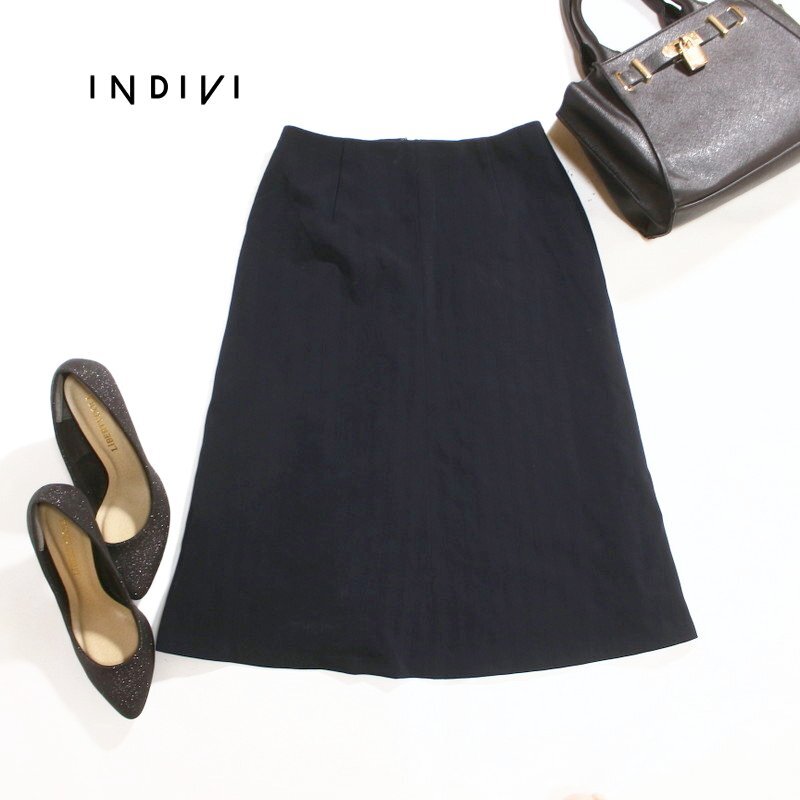 美品 インディヴィ INDIVI 株) ワールド 小さいサイズ 合物 Aライン スーツ スカート 3号 ネイビー 紺 オフィス 通勤 小柄 細身 フォーマル拍卖