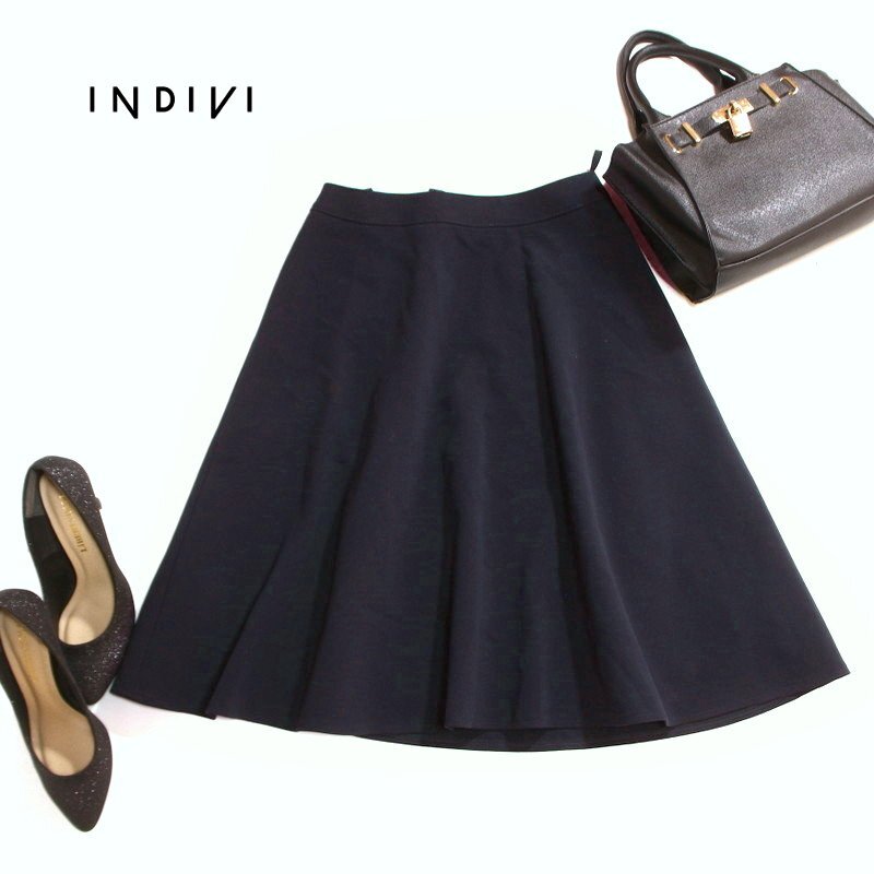 美品 インディヴィ INDIVI 株) ワールド ジャージ― Aライン スーツ フレアスカート 9号 38 ネイビー 紺 フォーマル 定番 通勤 オフィス拍卖
