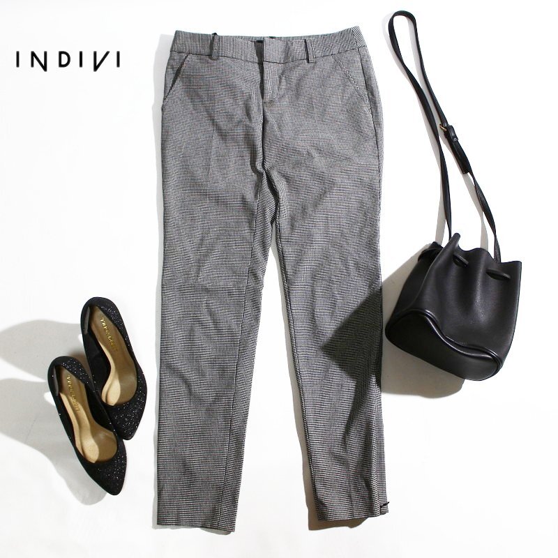 美品 インディヴィ INDIVI 株) ワールド 合物 千鳥柄 ストレッチ テーパードパンツ 7号 36 ブラック 黒 ホワイト 白 綺麗め 通勤 パンツ拍卖