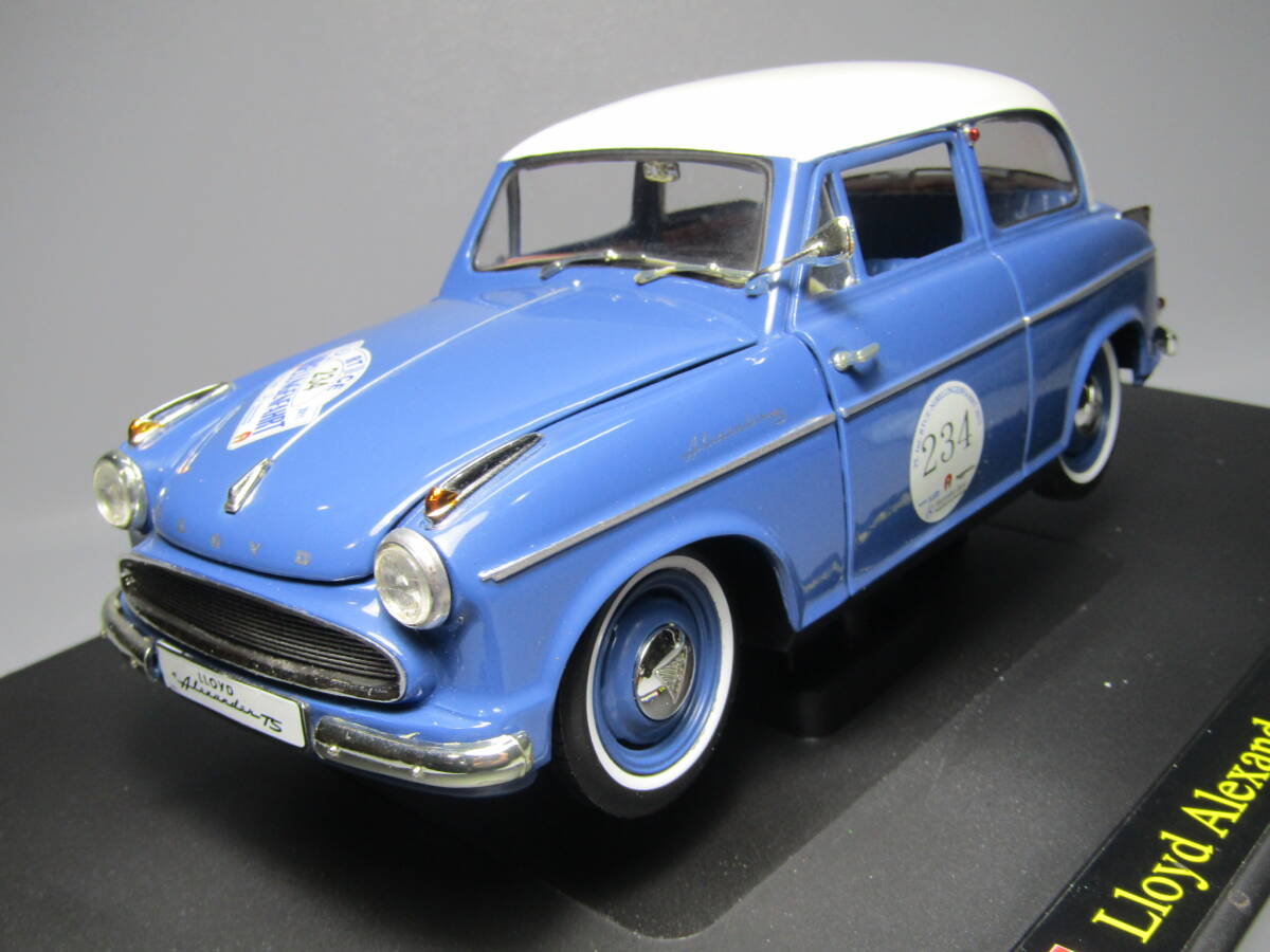 Lloyd Alexander TS racing 1/18 LLOYD アレキサンダ TS ブルー x ホワイト Revell レベル ホワイトリボン ロイド アレクサンダー拍卖