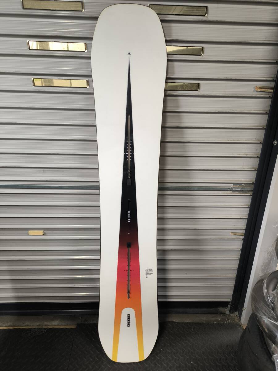 美品 8ヶ月使用! メンズ Burton Custom キャンバー スノーボード 品番 W24JP-106881 size 154 23-24モデル 拍卖
