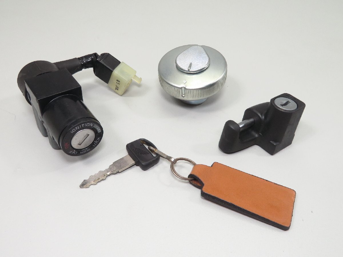 スーパーカブ50/AA09 純正 メイン キーセット タンクキャップ メットホルダー 鍵/カギ/ロック 検 1 AA04 AA06 AA07 JA42 JA44 JA59 110拍卖