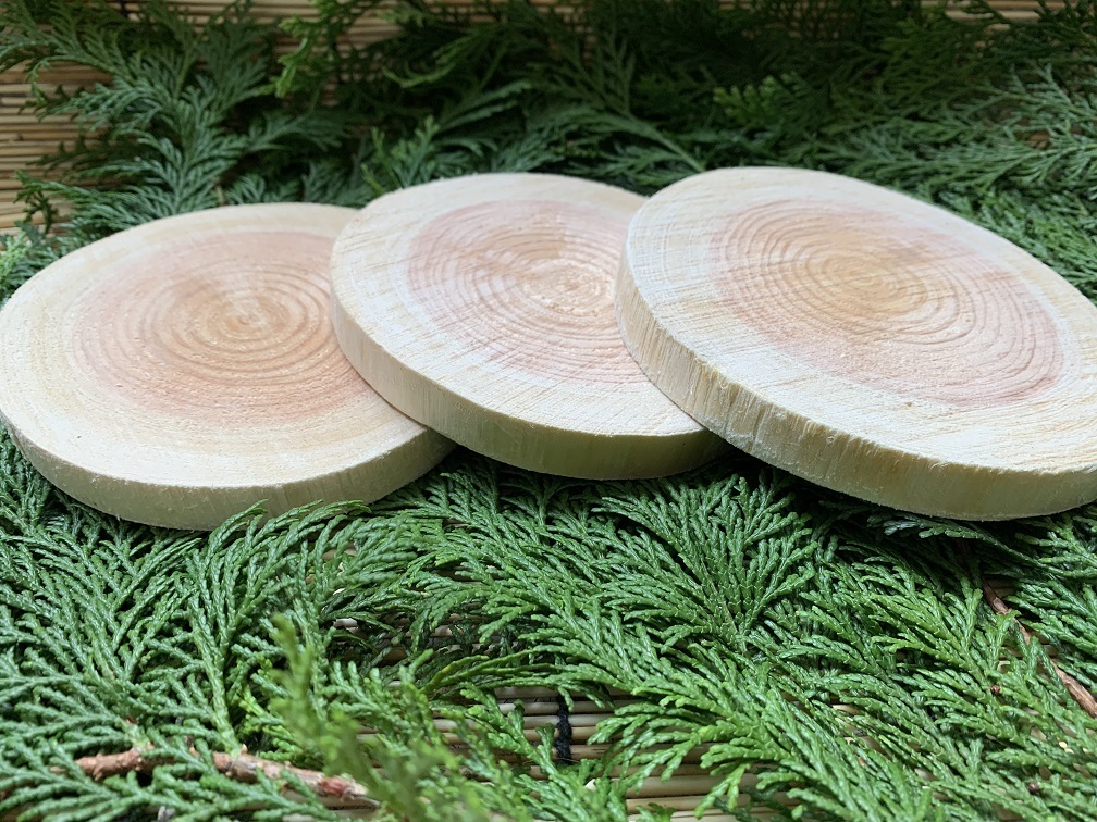 丹波ヒノキ 皮剥ぎ 直径10~12cm 厚さ1~1.5cm 3枚セット拍卖