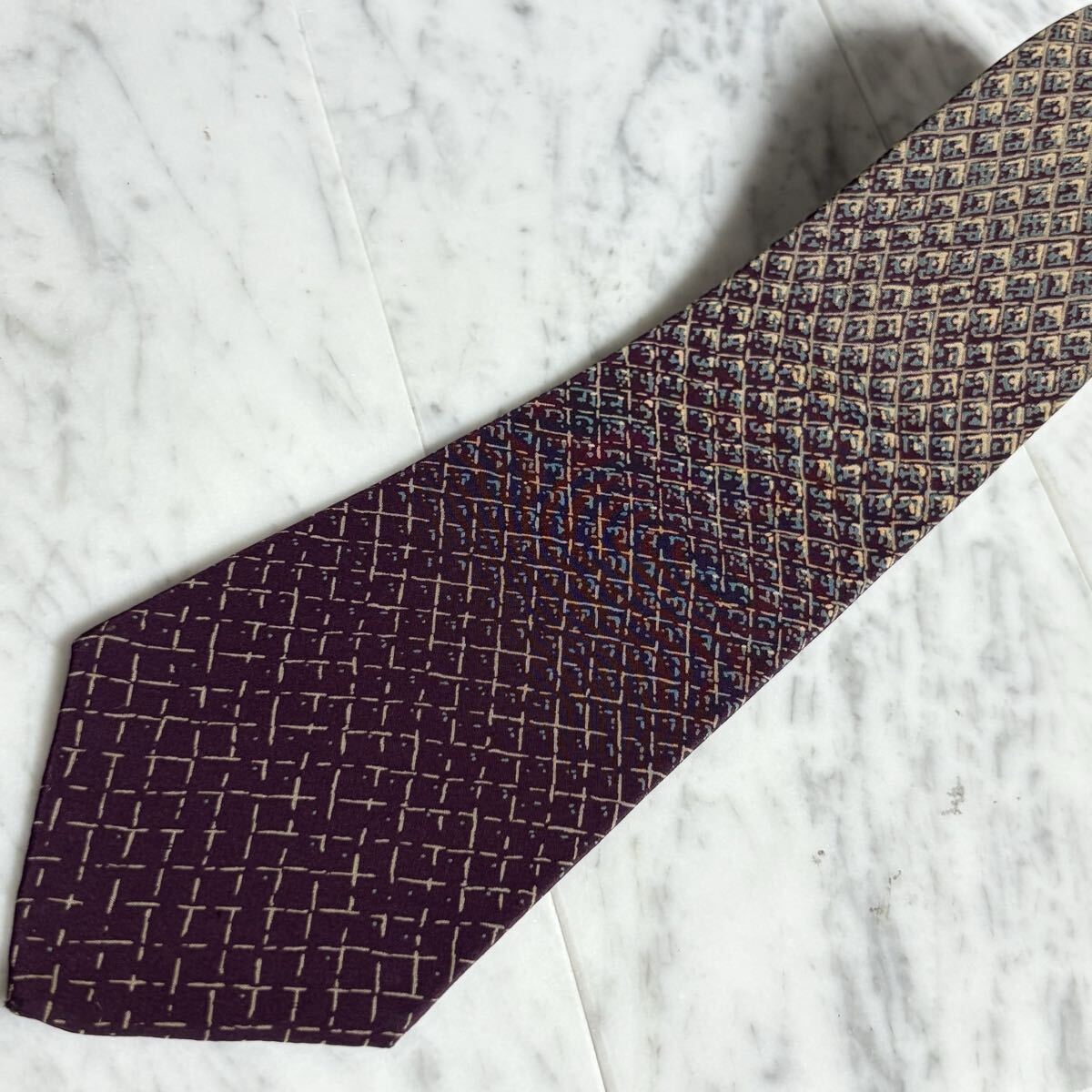 999円~ Christian Dior ネクタイ パープル系 グラデーション 総柄 (R8)拍卖