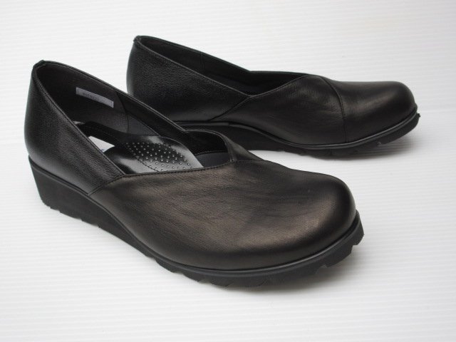 痛くならない指先ゆったり 幅広4E 巻爪 外反母趾対応 24.0 MOREPLUS 78221 黒 冠婚葬祭 フォーマル 日本製 本革 パンプス 婦人 レディース拍卖