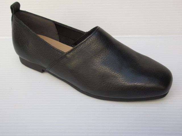 訳あり かかとを踏んでもすぐ戻る 24.0 柔か本革 Y&T 8308 ブラック 本革 婦人 レディース 冠婚葬祭 低反発 ふんわりクッション パンプス拍卖