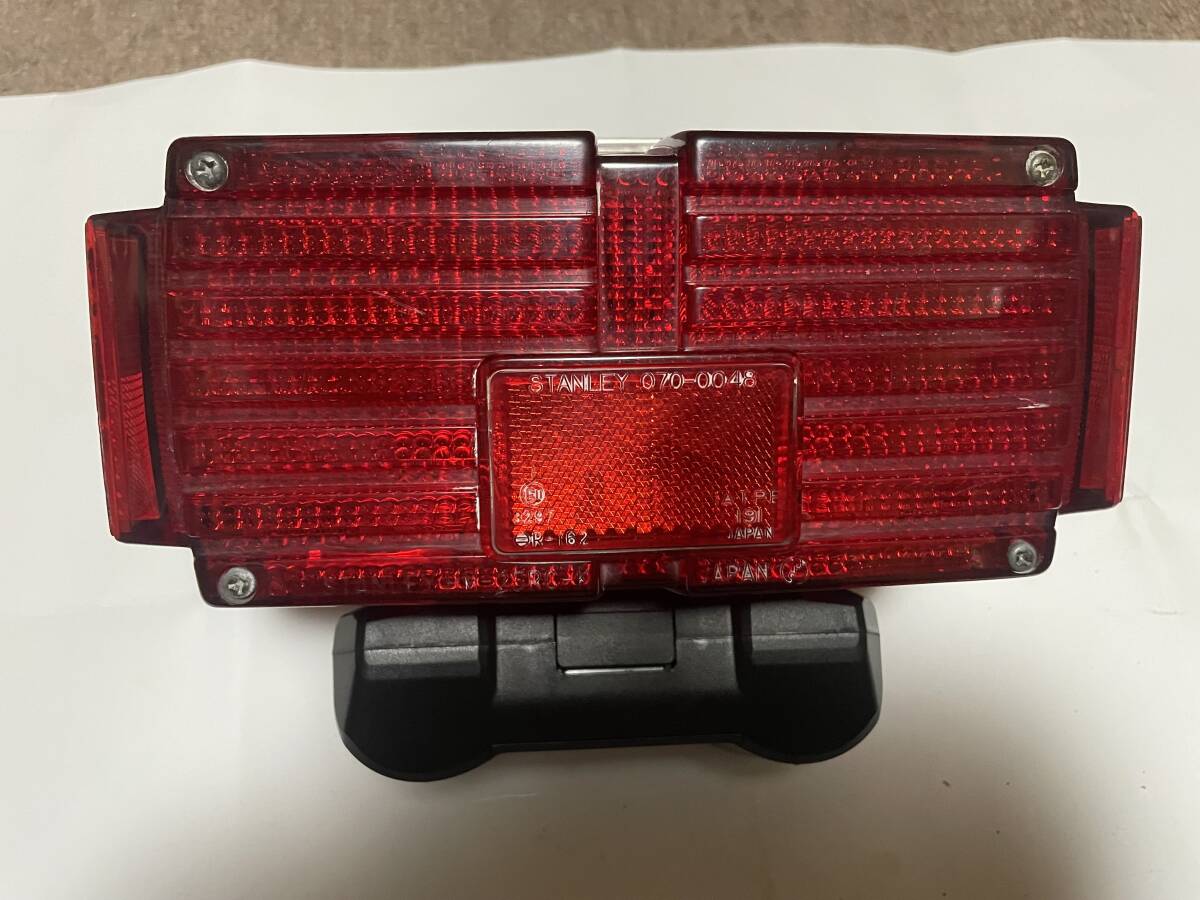 中古ホンダ純正CB750Fテールレンズassy点灯確認済み 拍卖