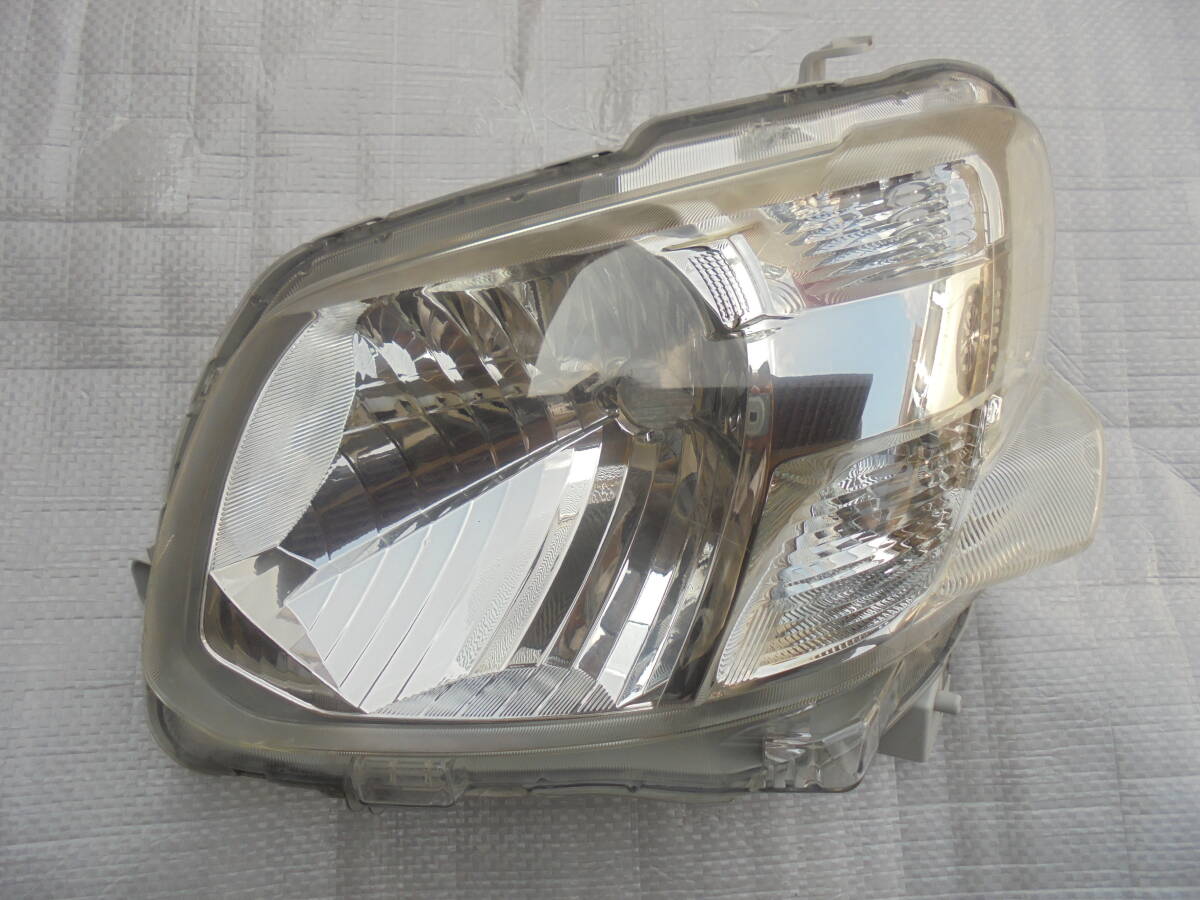 タント LA600S.LA610S 純正 左ヘッドライト ICHIKOH 1880  A323拍卖