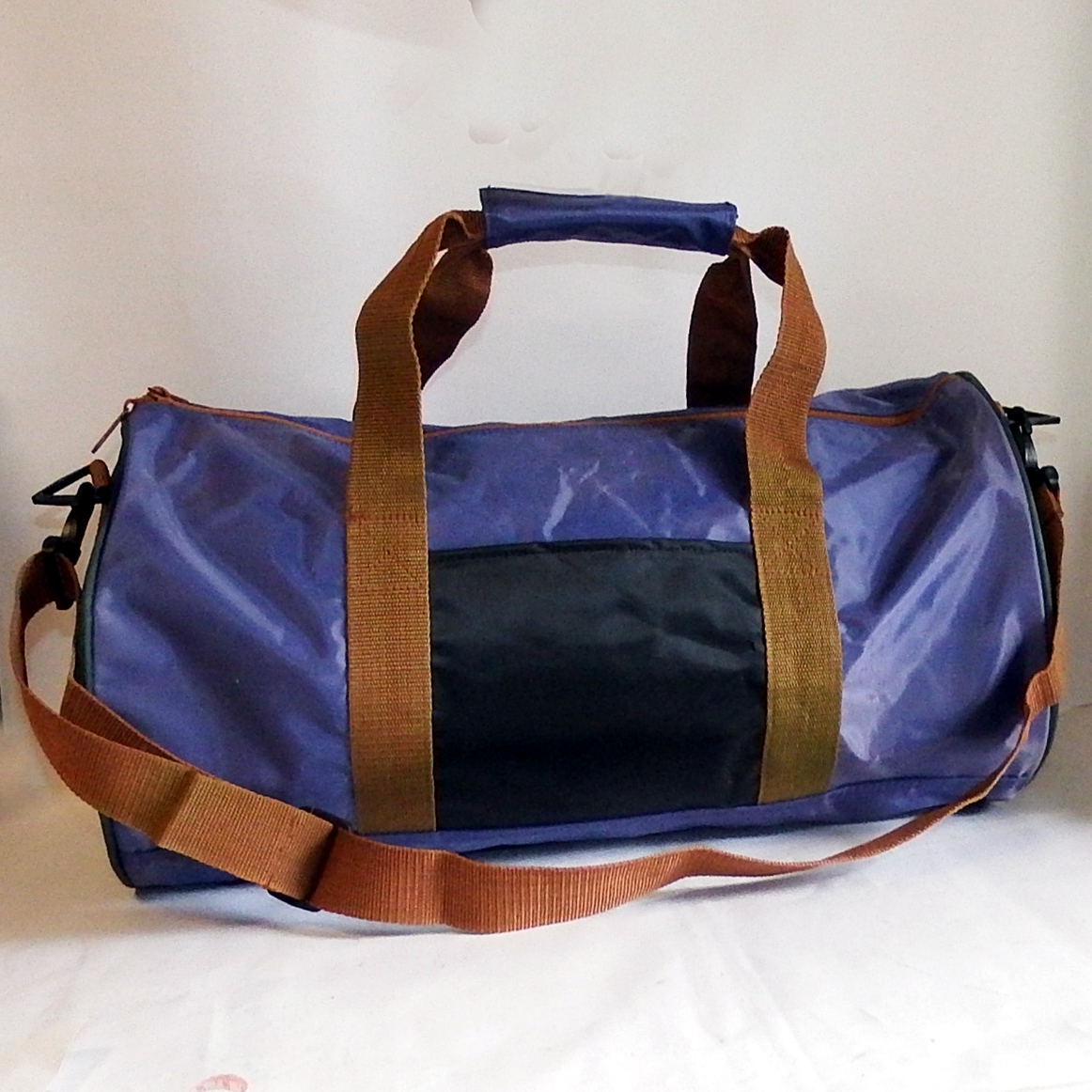 AV0915 スポーツバッグ シャルダーベルト付 拍卖