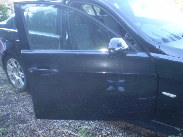 BMW E90 320I Mスポーツ 純正 フロントドアパネル 右側 黒メタ拍卖