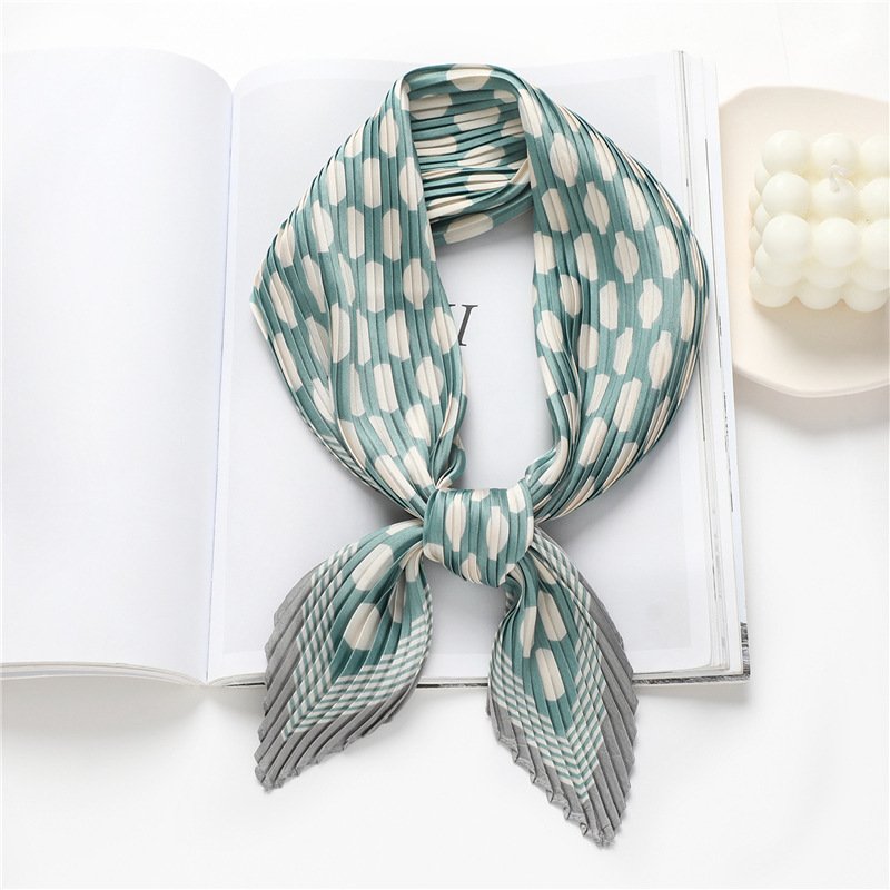 【S-120】新品ひし形プリーツ スカーフ70cm ストール 巻き方 首元 おしゃれ 飾りスカーフ拍卖