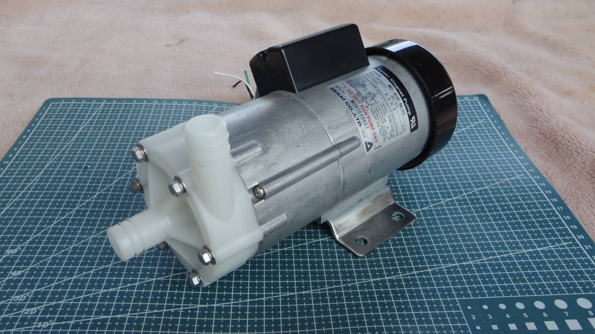 美品 マグネットポンプ Iwaki製 イワキポンプ MD-40R-NL02 シルバー拍卖