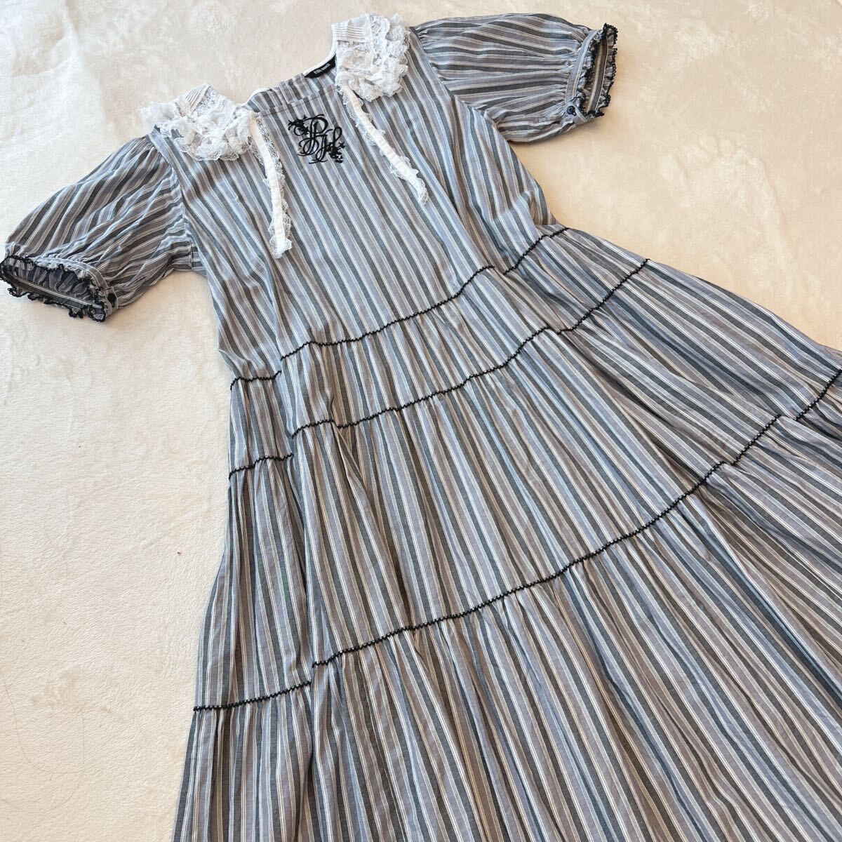 ピンクハウス オリジナルストライプ フリル襟 ロングワンピース拍卖