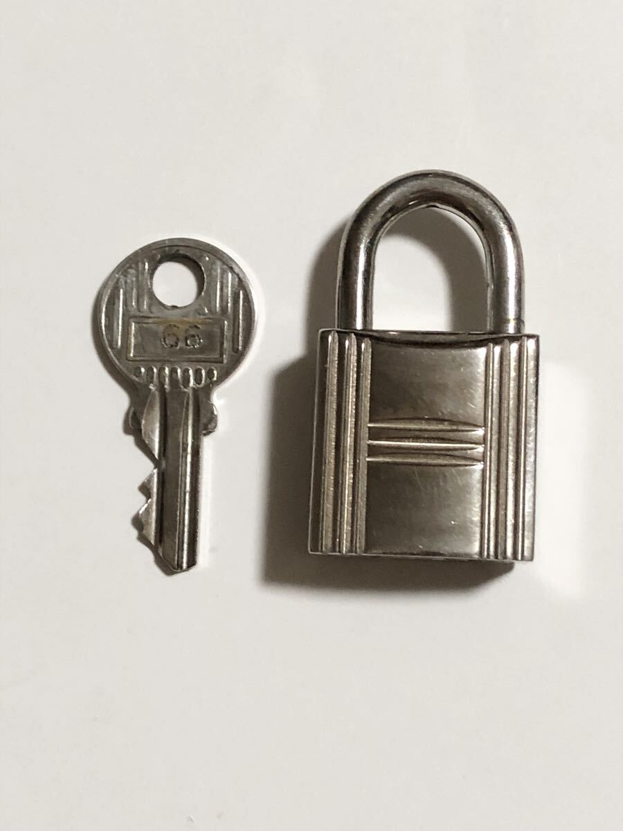 HERMES パドロック 鍵 キー 66 シルバー カラー エルメス 南京錠 カデナ チャーム バッグチャーム キーリング キーホルダー abc拍卖