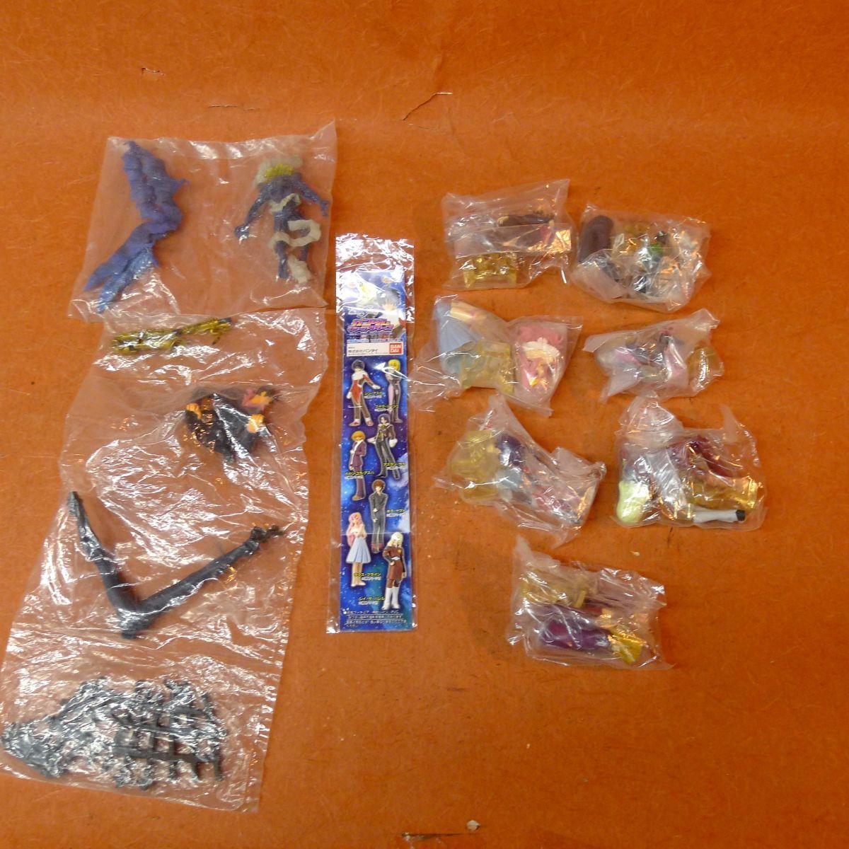 i◆011 ガンダムシードディスティニー フィギュア 全7種 おまけつき①アスラン・ザラ②キラ・ヤマト③カガリ・ユラ・アスハ等/60拍卖