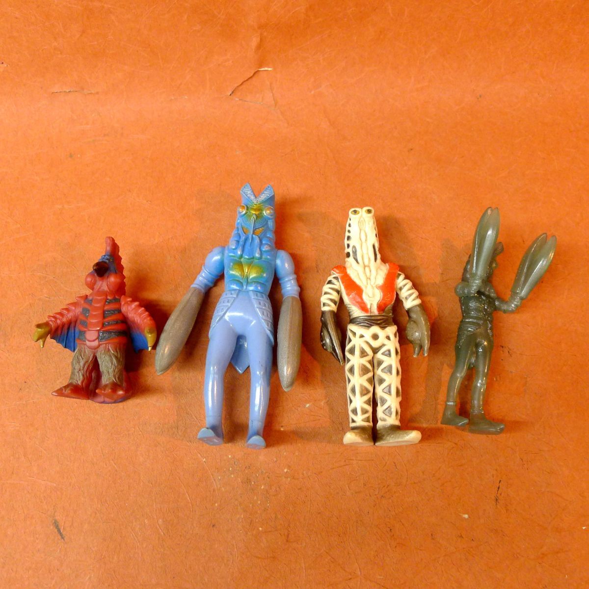 i◆138 ウルトラマン フィギュア 怪獣 ソフビ BANDAI まとめて4点①バルタン星人②ゴドラ星人③バードン④バルタン星人/60拍卖