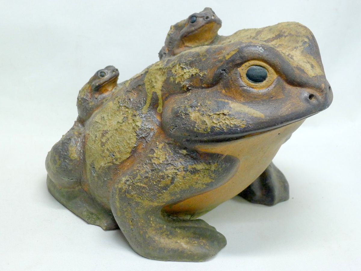 i◆343 信楽焼 親子蛙 カエル 縁起物 幸運 金運アップ 出世運 子宝運 置物 骨董 庭石 玄関 オブジェ インテリア 重さ5.5㎏/100拍卖