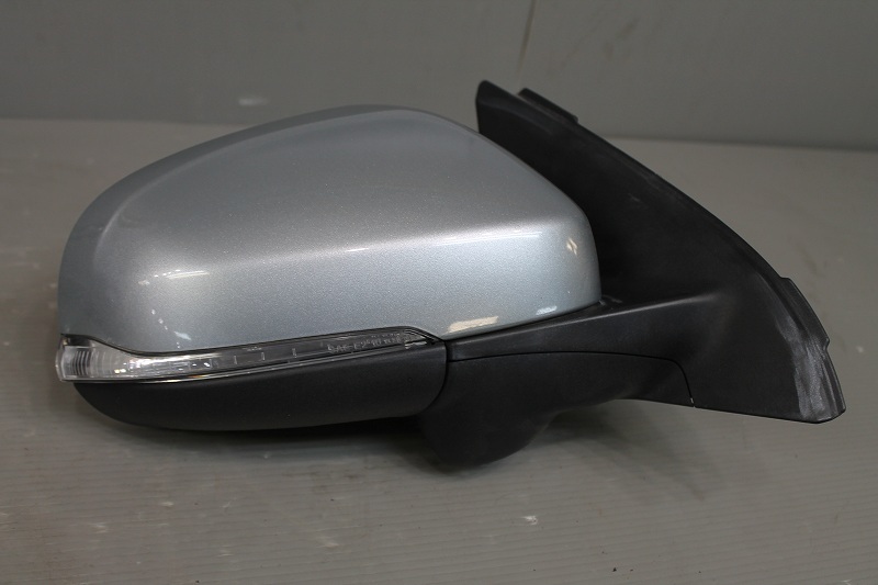 ボルボ V60 T4 右H Volvo (FB4164T) 純正 右 ドアミラー ウインカー 電格 14ピン+2ピン 銀 シルバー サイドミラー 右ミラー p046446拍卖