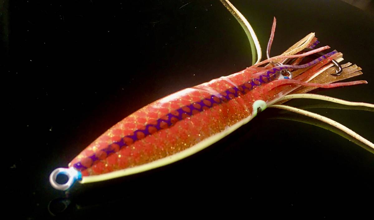 送料無料!人気のギラギラ赤ゴールド!【リアルイカベイト200g全長20cm】ヒラマサブリダイワスミスリョービ烏賊エギ仕掛けメジャークラフト拍卖