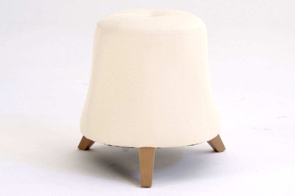 l124-849-110LADIVAオットマン白色拍卖