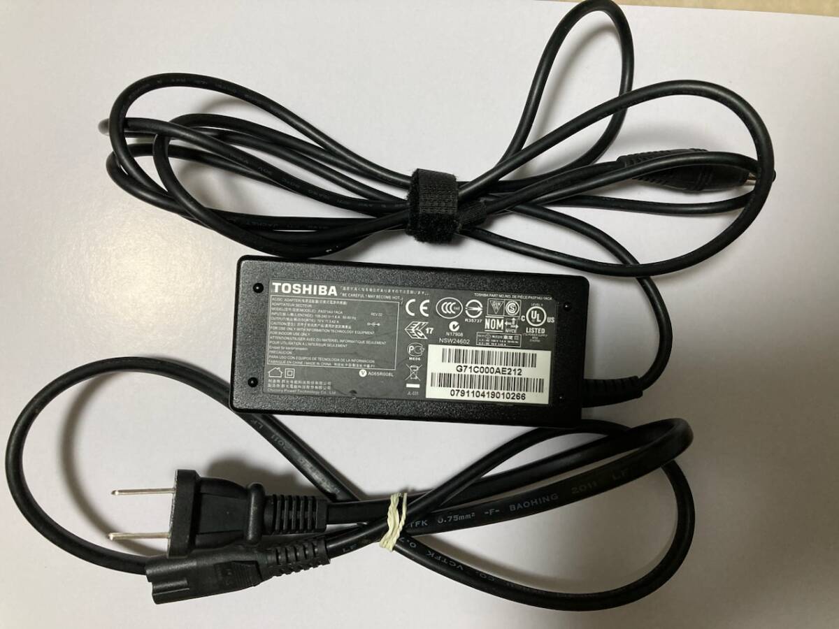 TOSHIBA アダプター 型番:PA3714U-1ACA拍卖