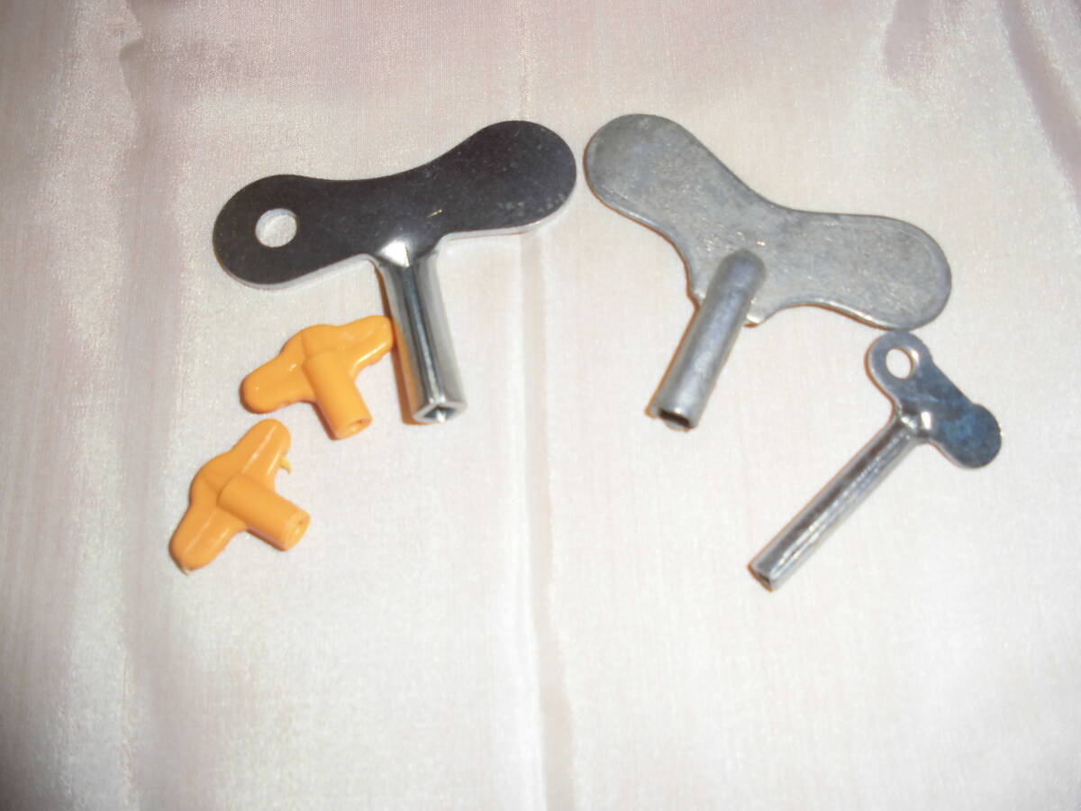 当時物 戦車・タンク M24/M34マスダヤその他 ゼンマイ・かぎ・カギ・鍵 5個セット 柱時計にも 日本製 拍卖