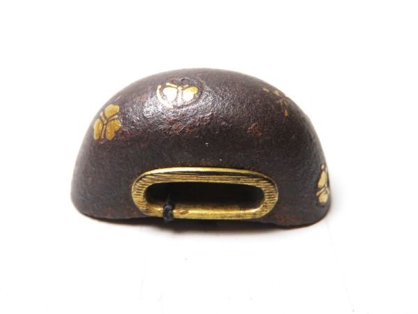 【11887】刀装具 江戸~明治 鉄地 紋入り 頭 金具 (検/刀/武具/拵/柄)(初品・買取品)拍卖
