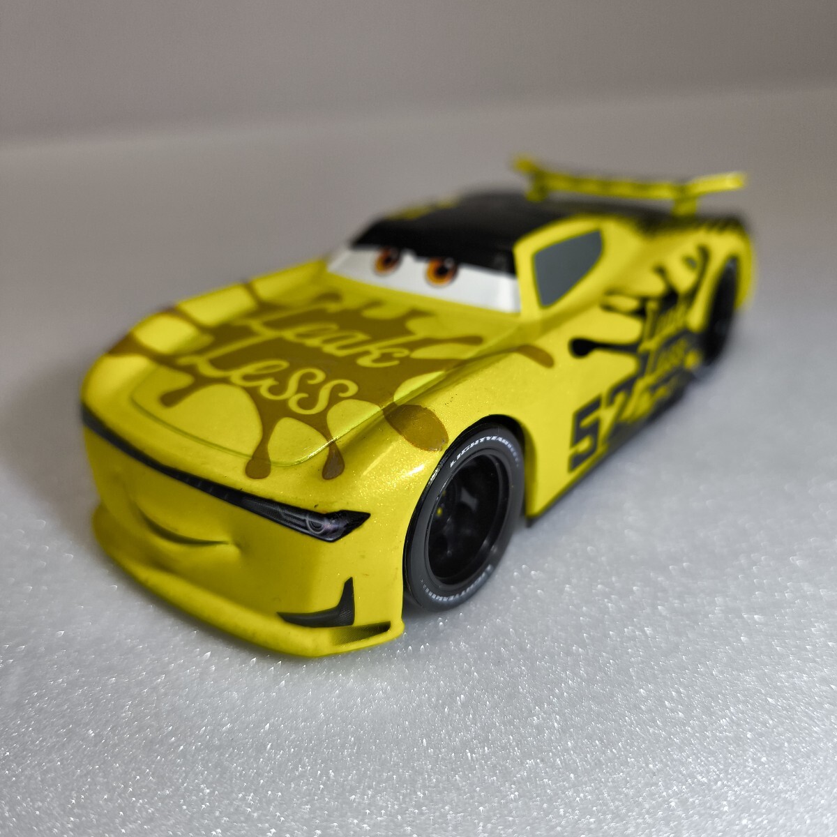 ディズニーピクサー ミニカー プルバックカー カーズ Leak Less リークレス拍卖