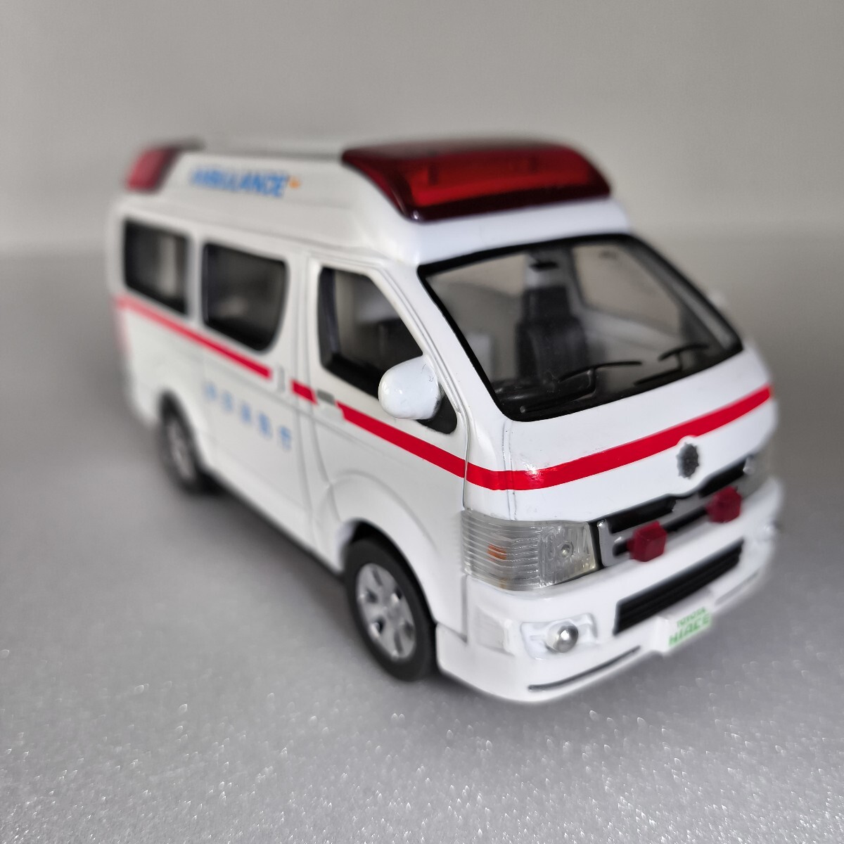 1/36 ミニカー ダイヤペット ハイエース アンビュランス拍卖