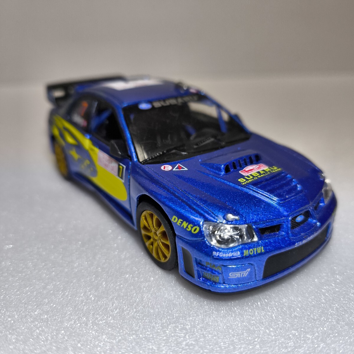1/36 プルバックカー ミニカー キンスマート インプレッサ WRC 拍卖