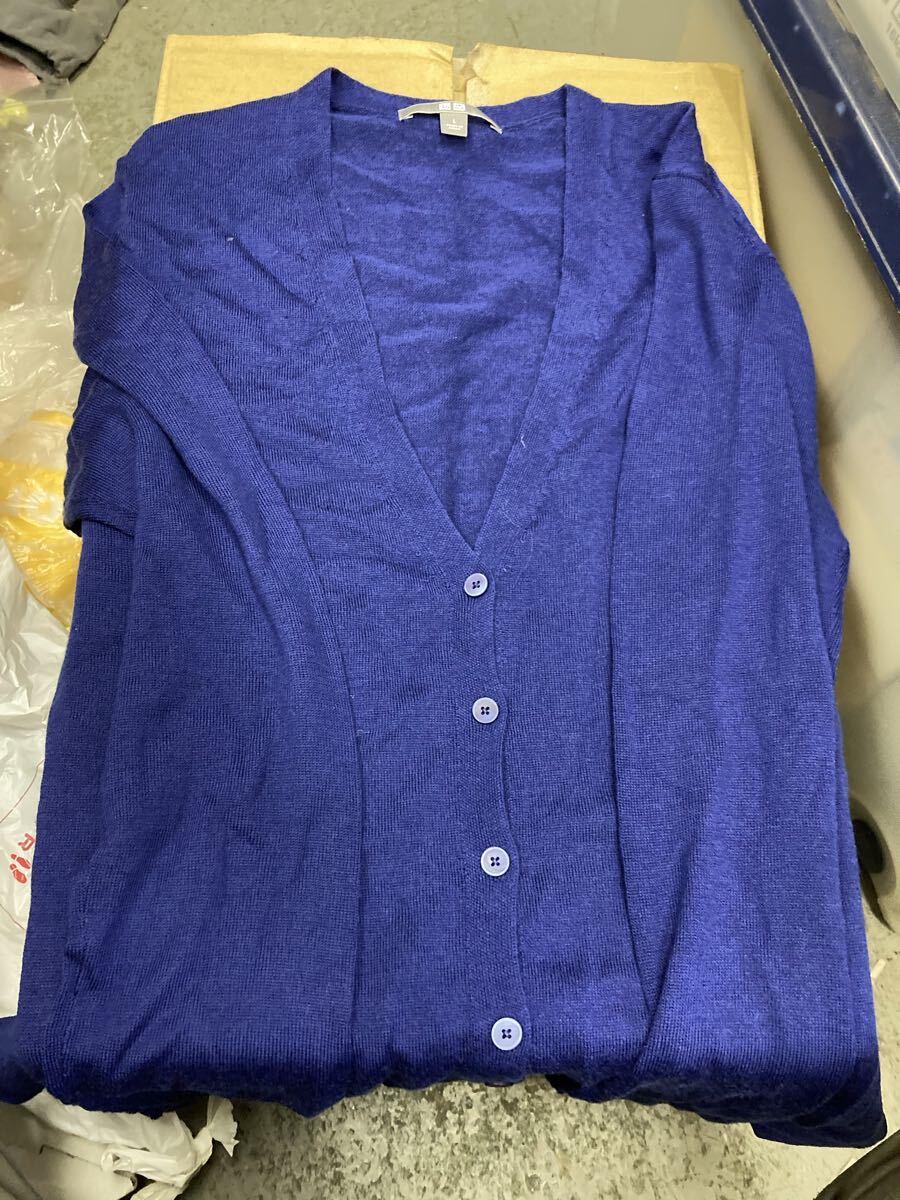 【服飾】 ユニクロ カーディガン 青 新品 未使用 Vネック拍卖