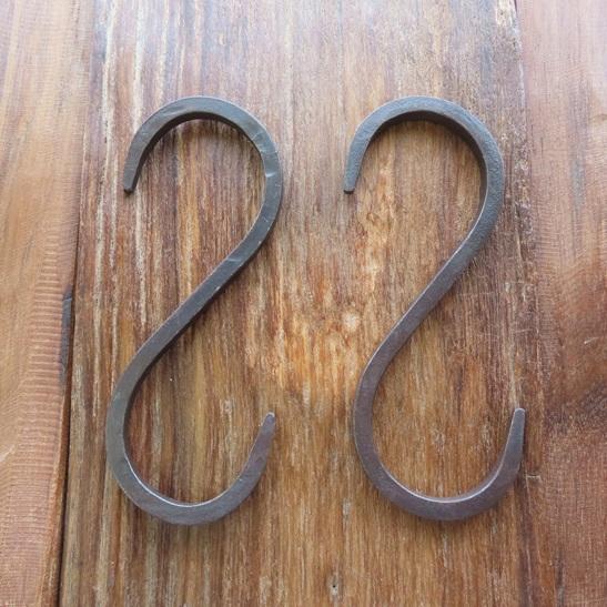 〓 新品 〓 アイアン S字フック 2個セット 〓 アンティーク風 レトロ ディスプレイ インテリア エスニック アジア おしゃれ 〓T105拍卖