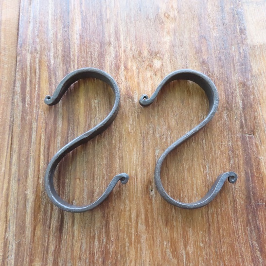 〓 新品 〓 アイアン S字フック (小) 2個セット 〓 アンティーク風 レトロ ディスプレイ インテリア アジアン おしゃれ 〓T106拍卖