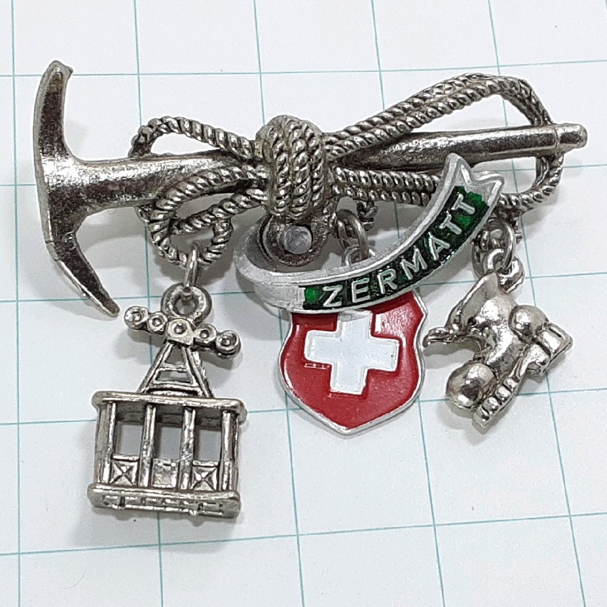 送料無料)ツェルマット スイス 登山 旅行観光記念 輸入 ピンバッジ ピンズ PINS A32076拍卖