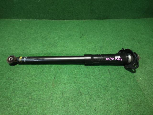 カローラクロス 6AA-ZVG11 リア 右 ショック アブソーバー 089拍卖