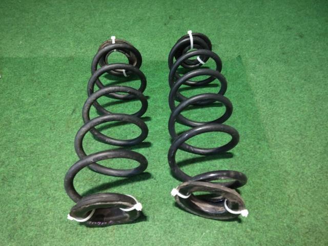 カローラスポーツ 6AA-ZWE213H リア スプリング 1L5拍卖