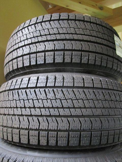 送料無料 新品未使用品 スタッドレス 235/50R18 BS VRX2 4本セット拍卖