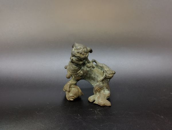 S/ 古銅製 唐物 唐獅子 中国古玩 玉乗り獅子 玉獅子 / NY-2356拍卖