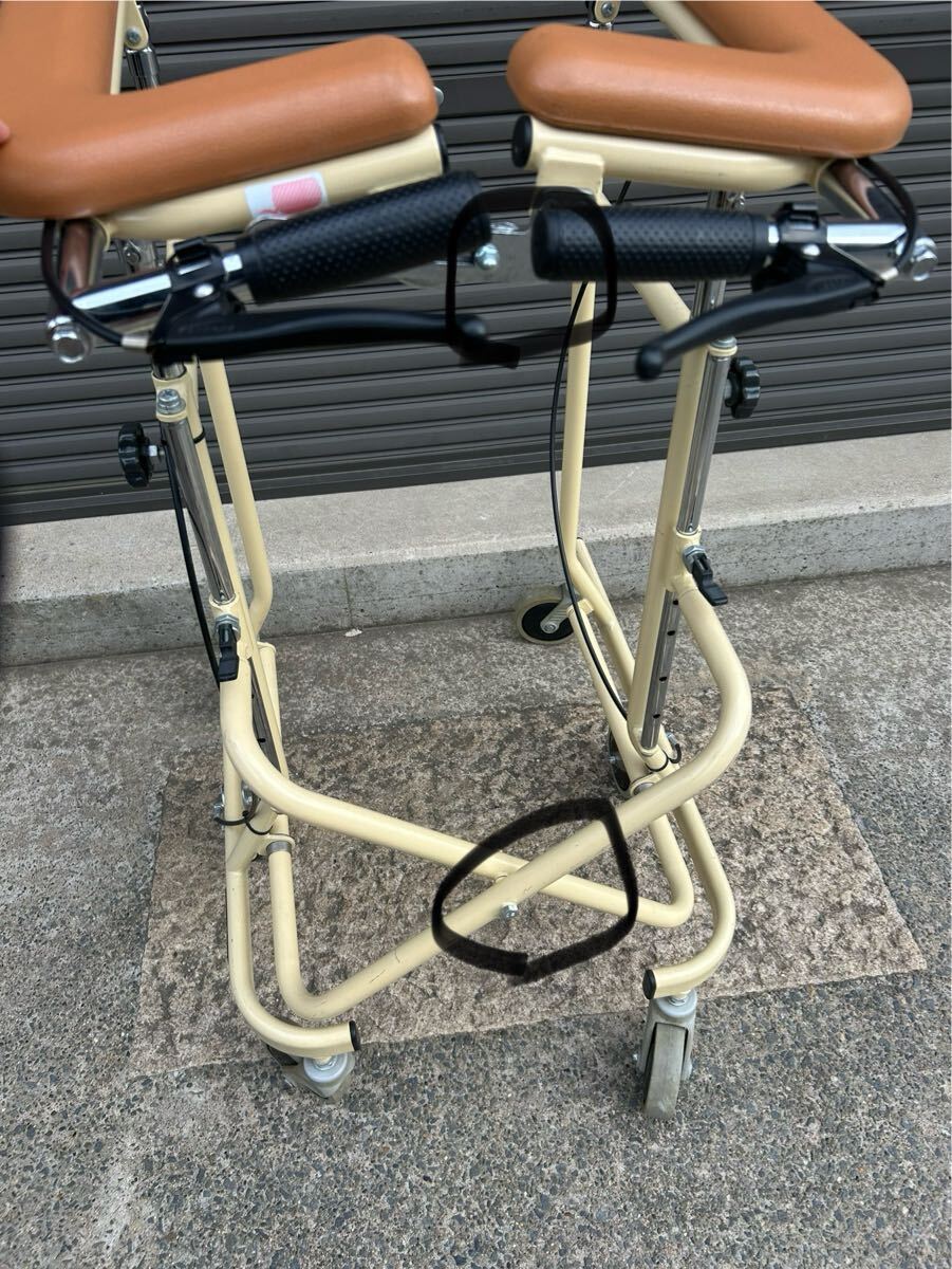 千葉県から 松永製作所 6輪歩行器 らくらくウォーカー SM-40 引き取りのみ拍卖
