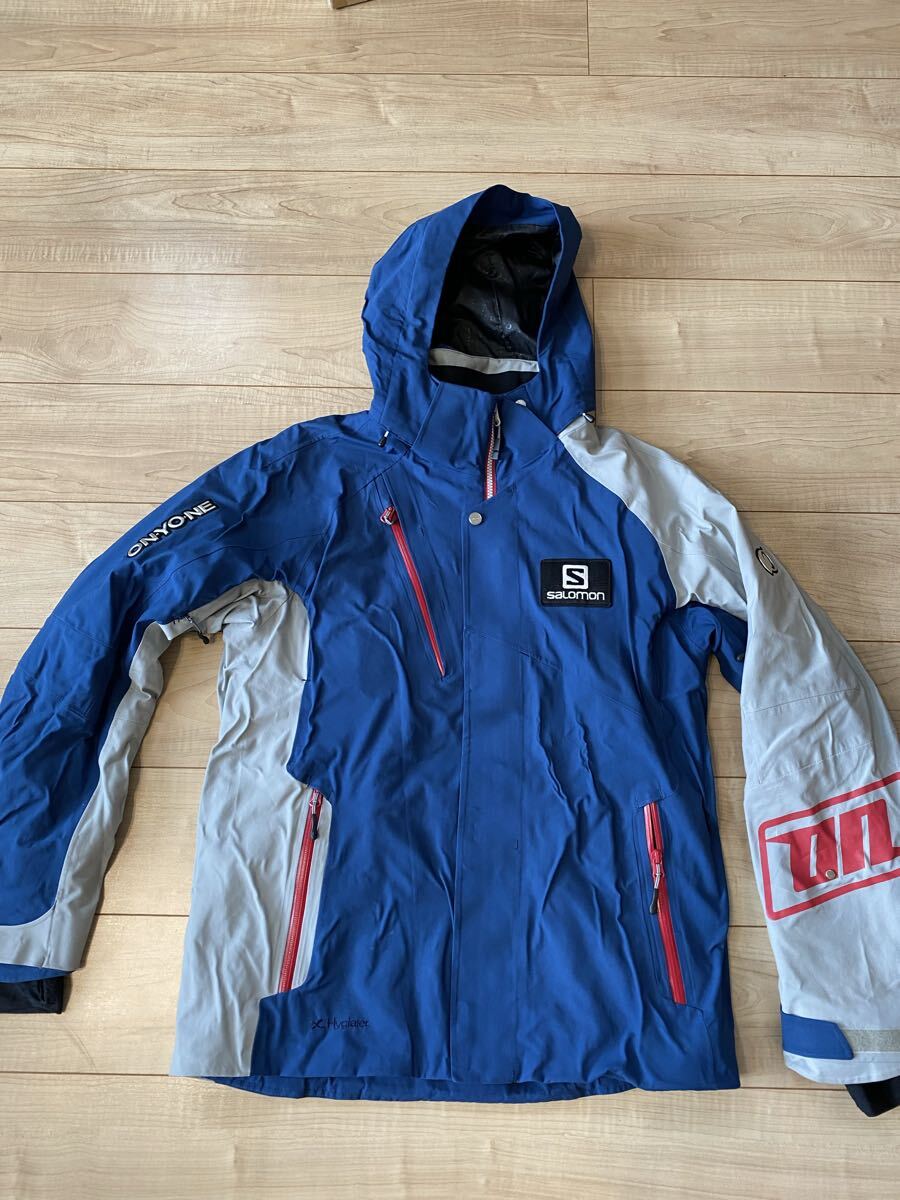 オンヨネ ONYONEサロモンチーム選手用 salomon 上下セット サイズO スキーウェア ジャケットクリーニング済 補修あり拍卖