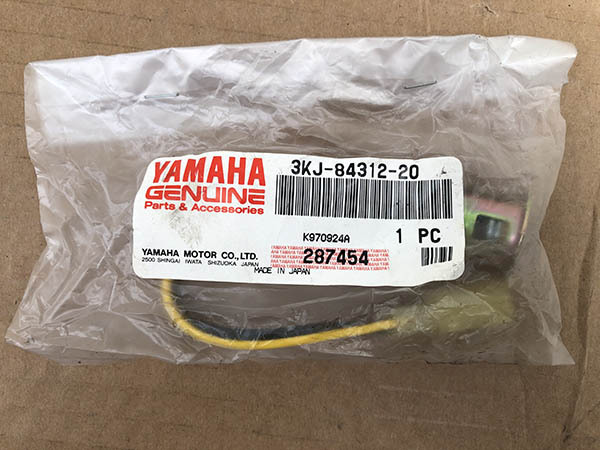 ヤマハ ジョグ 純正 ヘッドライトソケット 3KJ-84312-20 JOG ZR アプリオ拍卖