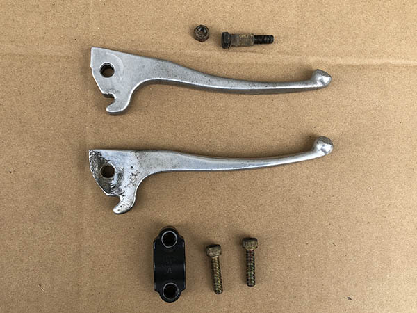 ヤマハ ジョグ ZR マスターシリンダークランプ ホルダー JOG 3YK ブレーキレバー拍卖