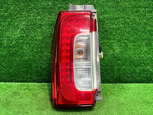 ダイハツ タント  LA610S テールランプ左 51561-B2300拍卖